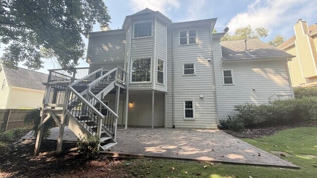 Building Photo - 10575 Aviary Dr