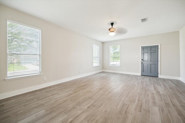 Building Photo - 22035 Holly Branch Dr