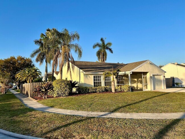 Building Photo - 7787 Ridgewood Dr