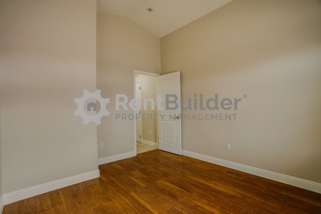 Building Photo - CALL US TODAY AT (505) 808-6467 TO SCHEDUL...