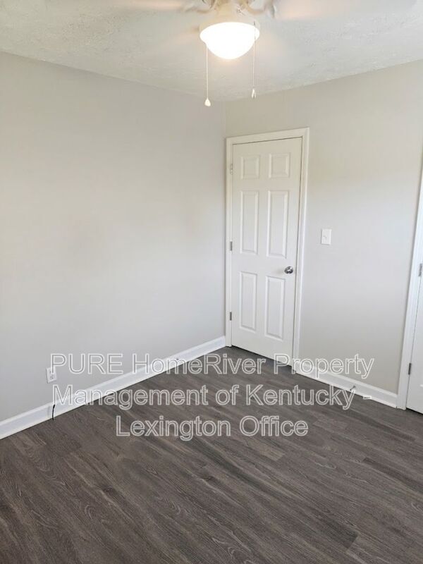 Building Photo - 313 Radcliffe Rd
