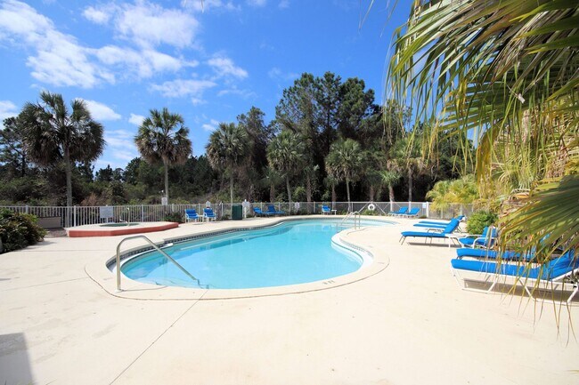 Building Photo - Florida Club at Bluewater Bay