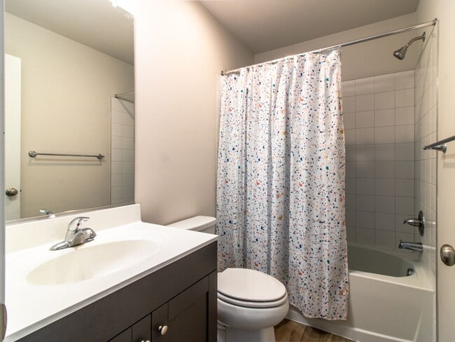 Building Photo - YEAR-ROUND RENTAL- UNFURNISHED - SINGLE FAMILY - GEORGETWON