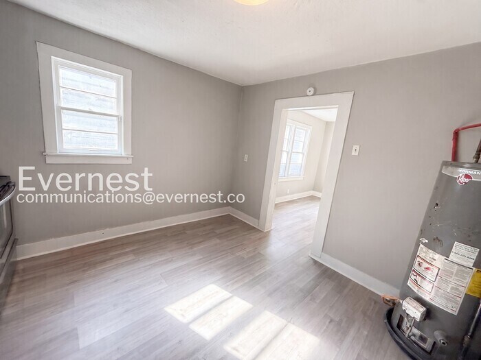 Building Photo - 1825 18th St Ensley