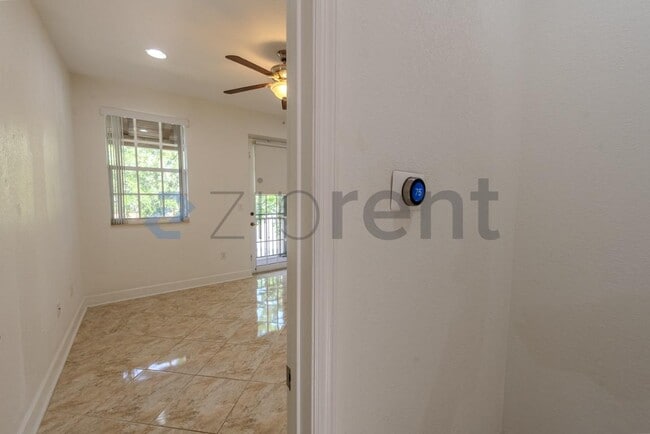 Building Photo - 708 SW 147th Ave