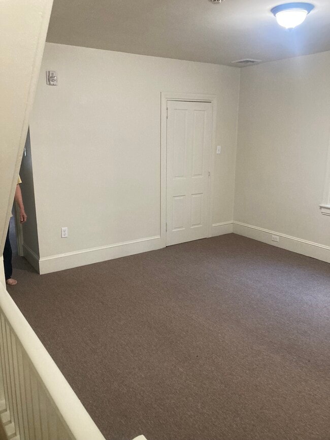 Building Photo - 1167 Main St