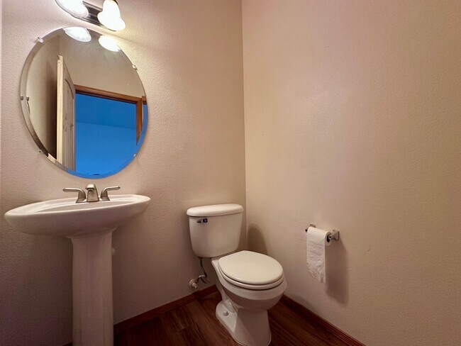 Building Photo - Beautiful Move-In Ready Single-Family Home on a Corner Lot in Gresham!