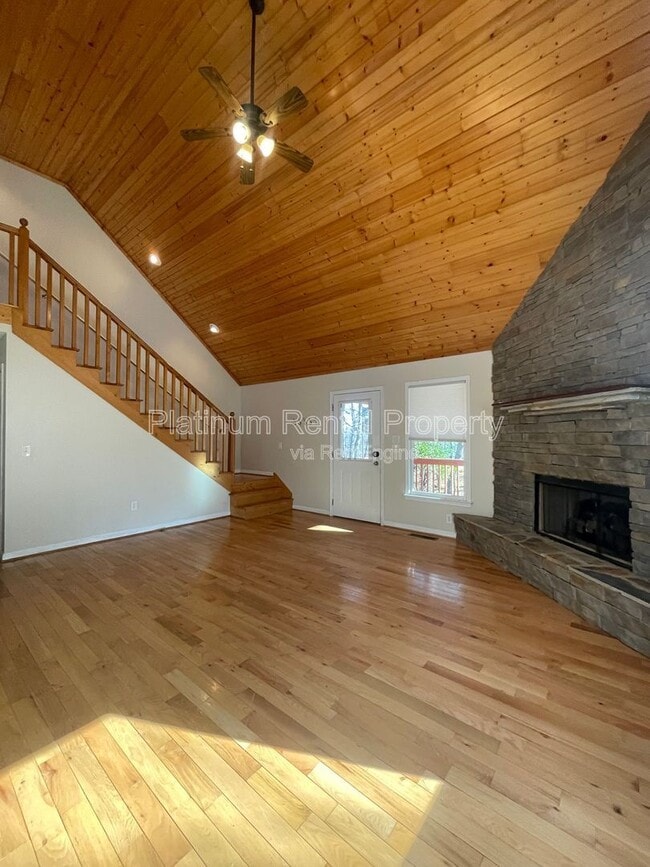 Building Photo - 265 Hound Dog Ln