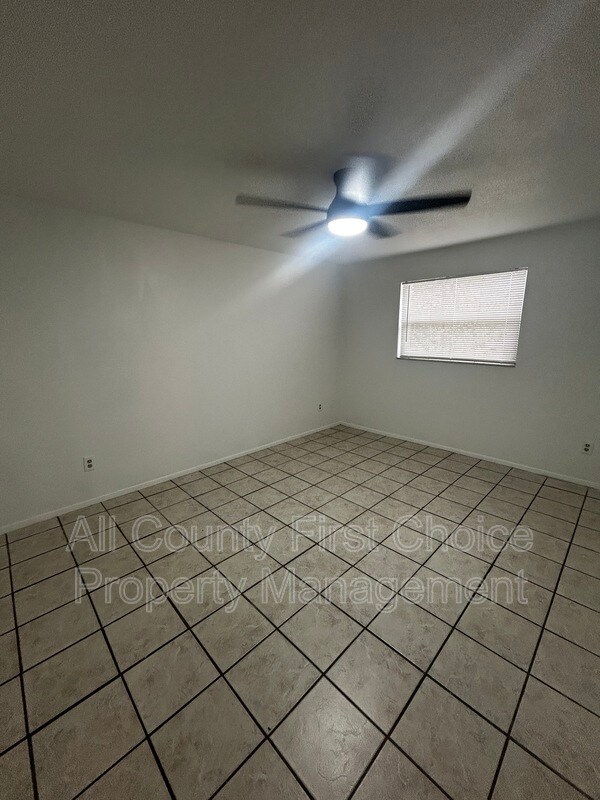 Building Photo - 556 Patricia Ave