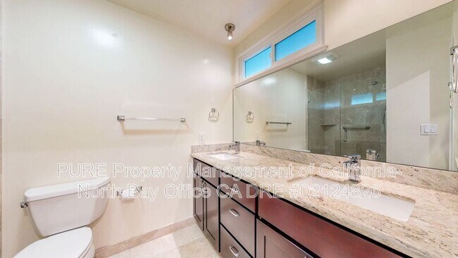 Building Photo - 351 Belhaven Cir