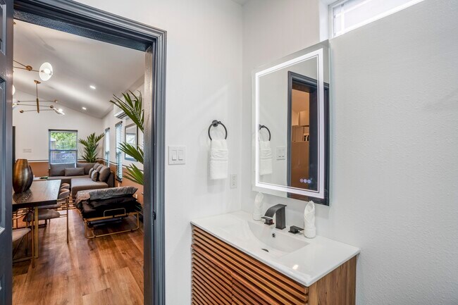 Building Photo - 5512 Texas St