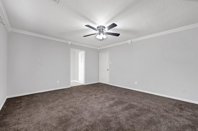 Building Photo - 2903 Woodland Grove Dr