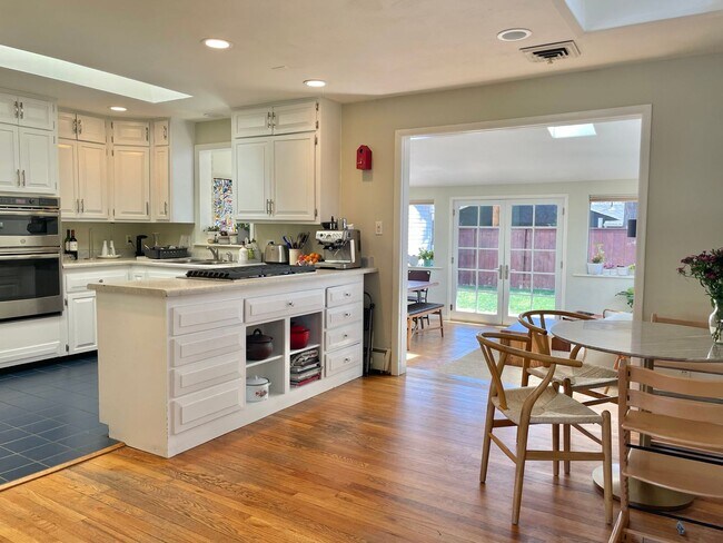 Building Photo - Must See Newly Remodeled North Boulder 5 bed/2.5 bath - Available August 7th!