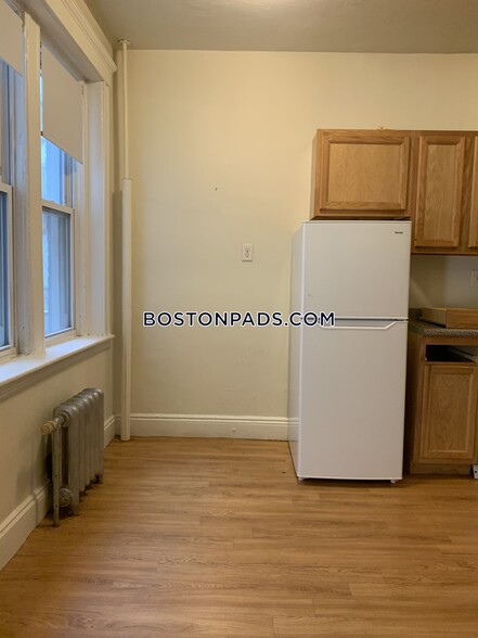 Building Photo - 1171 Boylston St