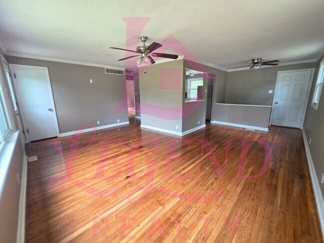 Building Photo - 624 Science Hill Dr