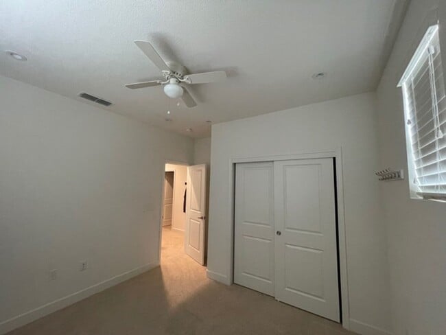 Building Photo - Beautiful home in River Island