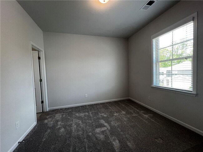 Building Photo - 3339 Fall Branch Ln