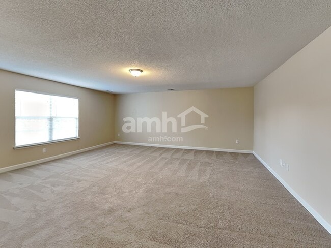 Building Photo - 5935 Eastridge Ct