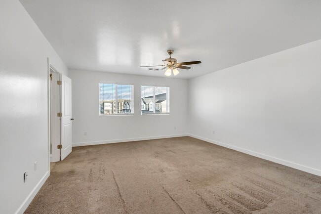 Building Photo - 1158 1740 W