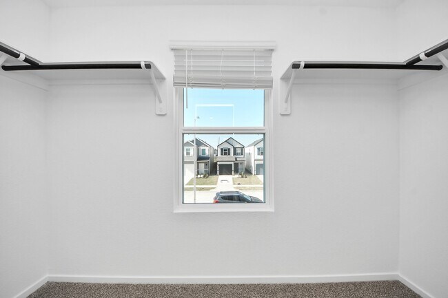 Building Photo - 1027 Moon Drop Ln