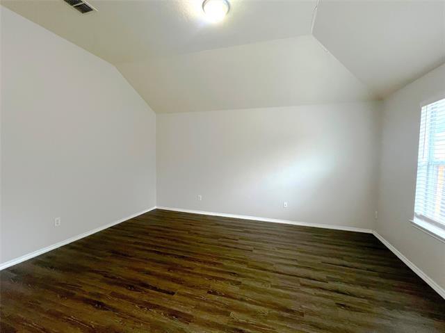 Building Photo - 1923 Pin Oak Ln