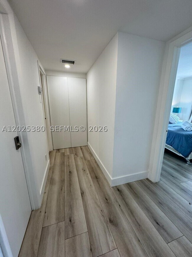 Building Photo - 5401 Collins Ave