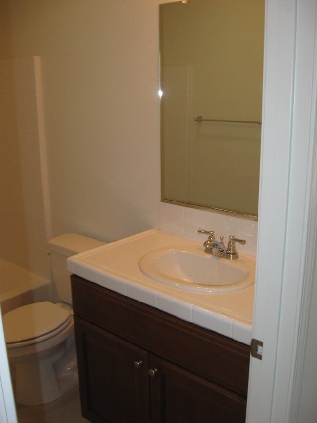 Building Photo - 1339 Darien Ct