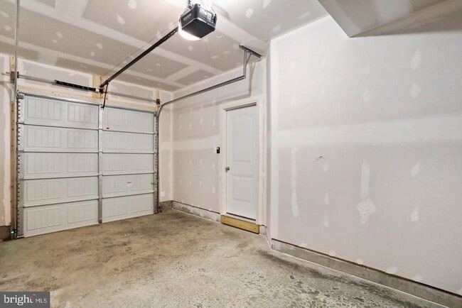 Building Photo - 124 Tuxford Rd