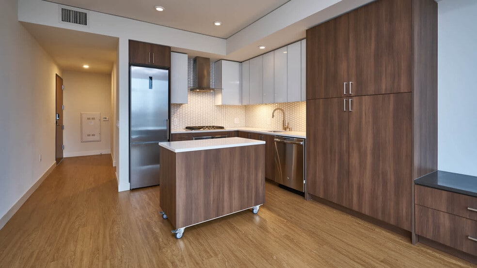 Kitchen with Stainless Steel Appliances - Helios