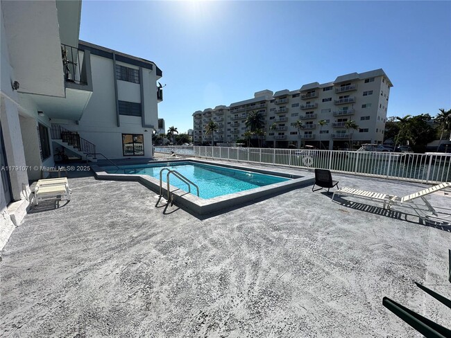 Building Photo - 3582 NE 171 St