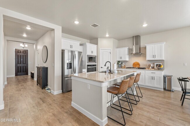 Building Photo - 828 Paseo Solar Dr