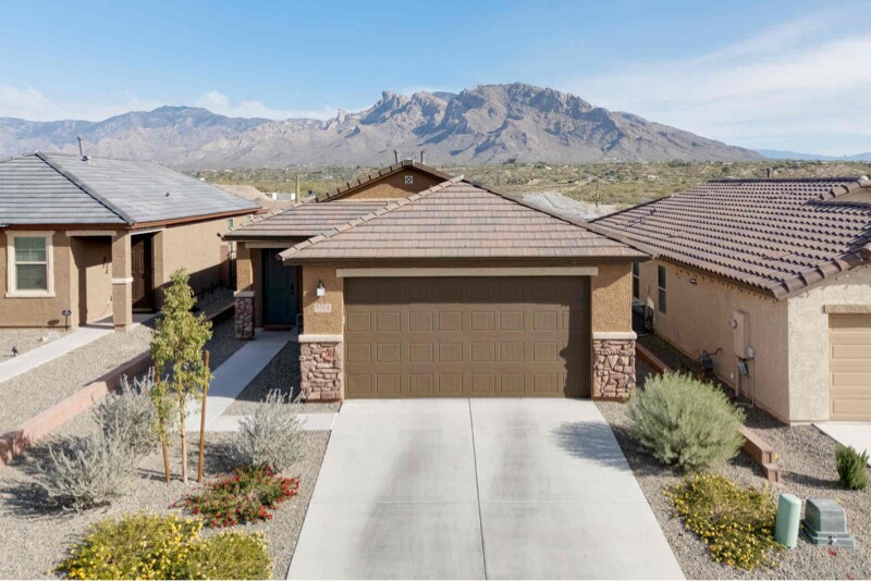 Building Photo - 9324 N Agave Gold Rd