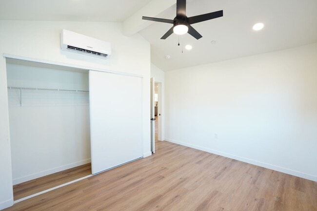 Building Photo - 4805 Charlotte Way