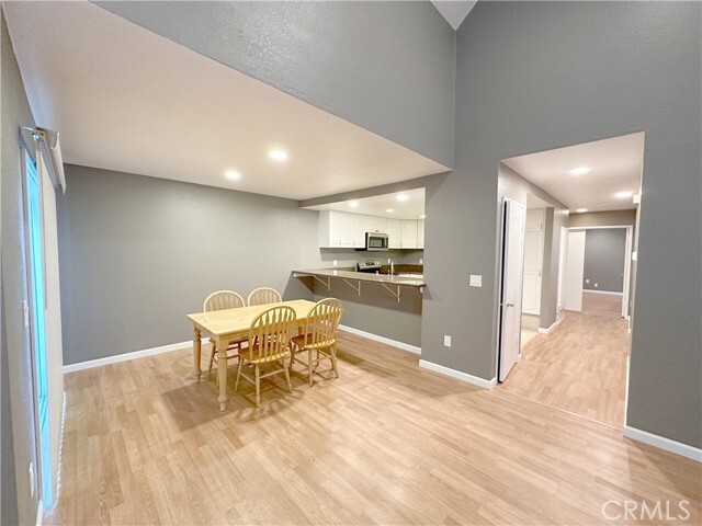 Building Photo - 12546 Pinegrove Ln