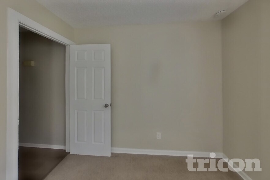 Building Photo - 3154 Macdonald Drive Clearwater FL