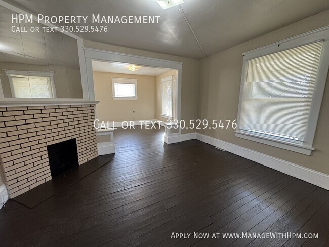 Building Photo - 1215 21st St NW