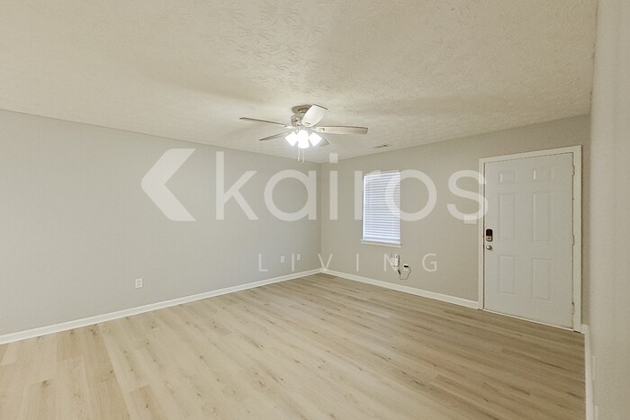 Building Photo - 320 Deerpark Drive
