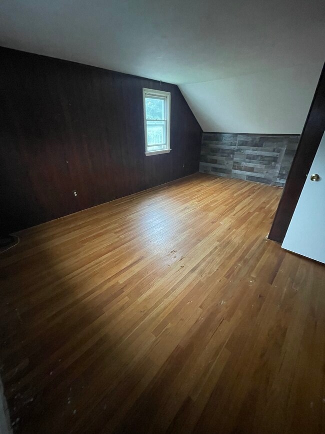 Building Photo - 886 Glide St