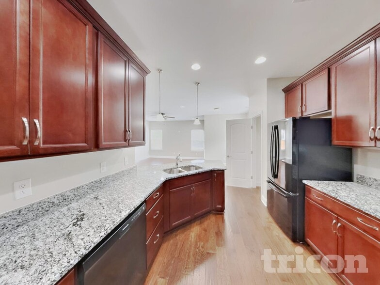 Building Photo - 1372 Wentworth Dr