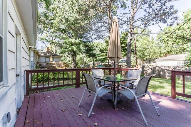 Building Photo - Beautiful 3 Bed Ranch Home with Finished B...