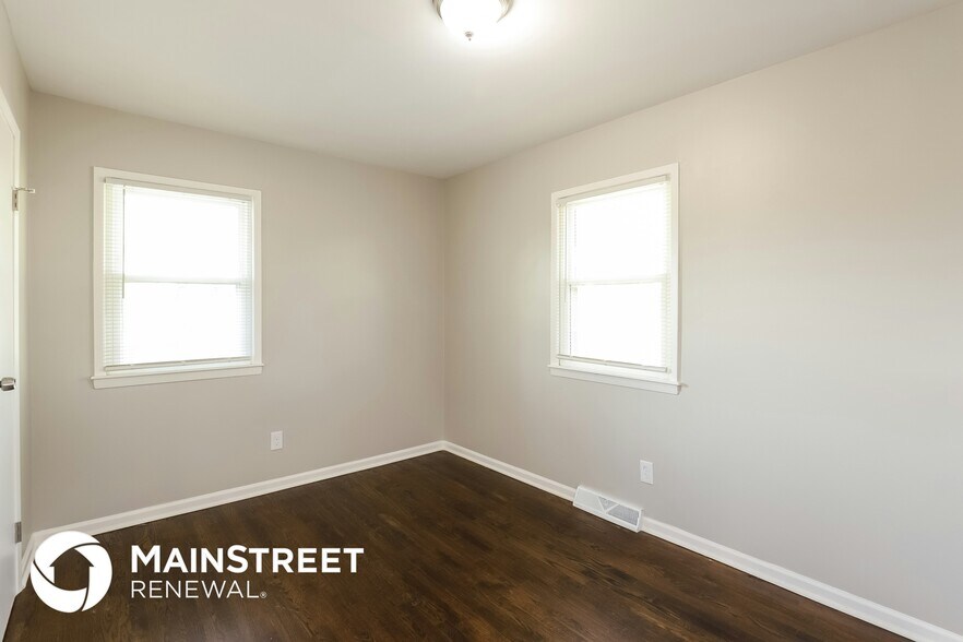 Building Photo - 4135 N Spruce Ave