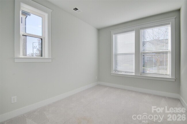 Building Photo - 5939 Ardrey Kell Rd