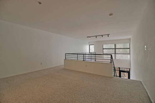 Building Photo - Spacious 1 Bedroom Loft at Ryland Mews