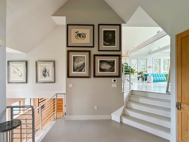 Building Photo - 52 Shorehaven Rd