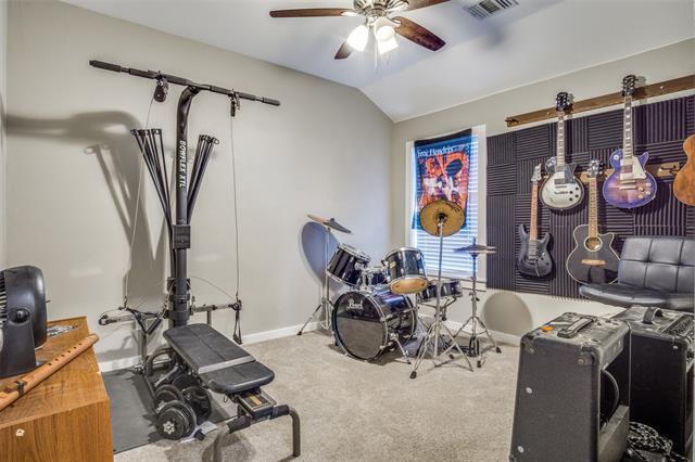 Building Photo - 2621 White Rock Dr