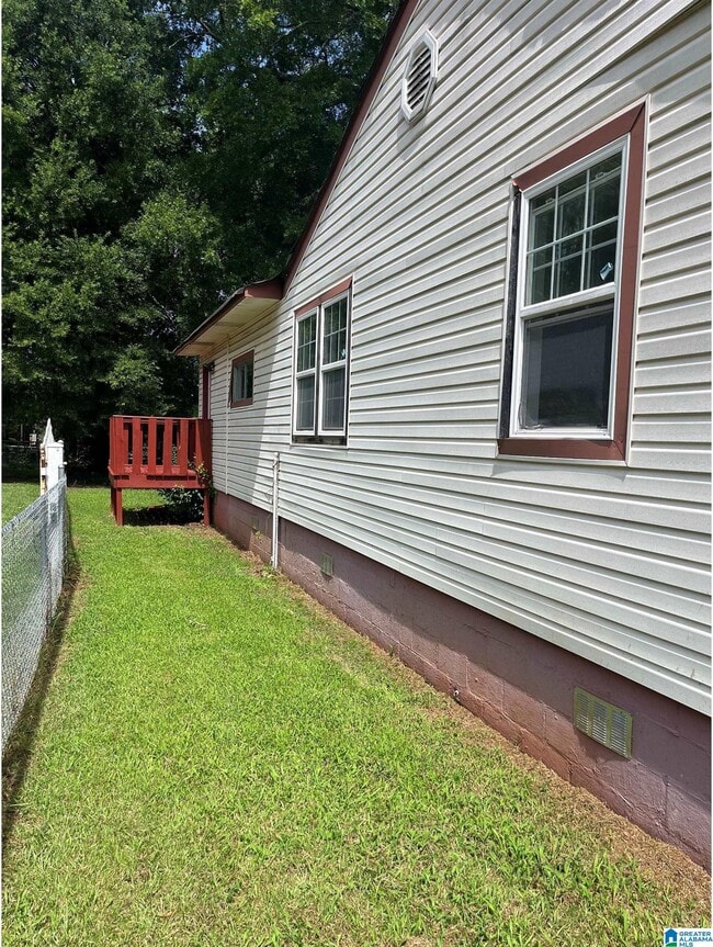 Building Photo - 1228 Mims St SW