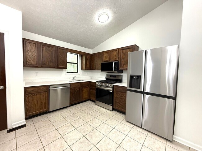 Building Photo - RENOVATED!!!!Great Location with Desirable...