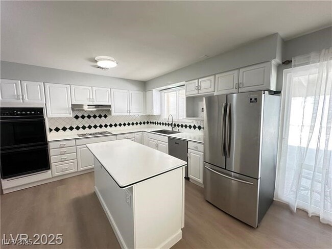Building Photo - 2186 Gabriel Dr