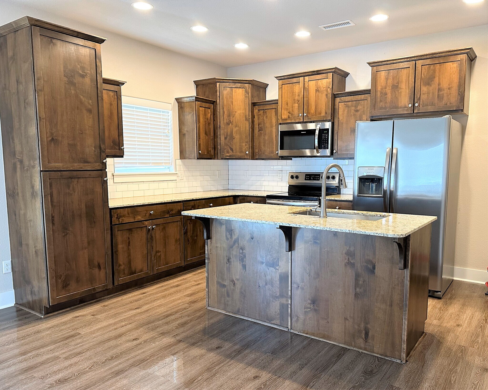 Kitchen - 3462 W Tuscan Rd