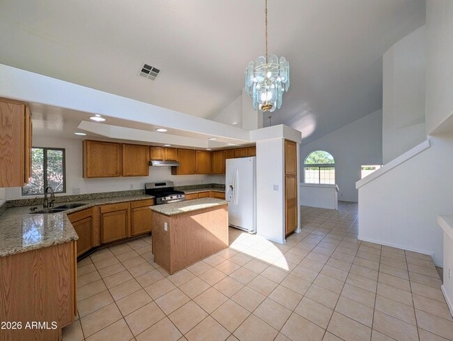 Building Photo - 6416 N 78th Ln